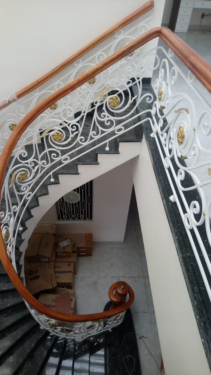 Cầu Thang Sắt Mỹ Nghệ 01